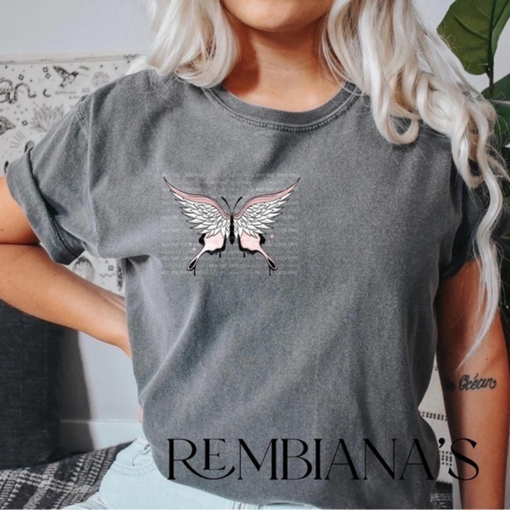 Butterfly‎ wings pocket T-shirt unisex sizing